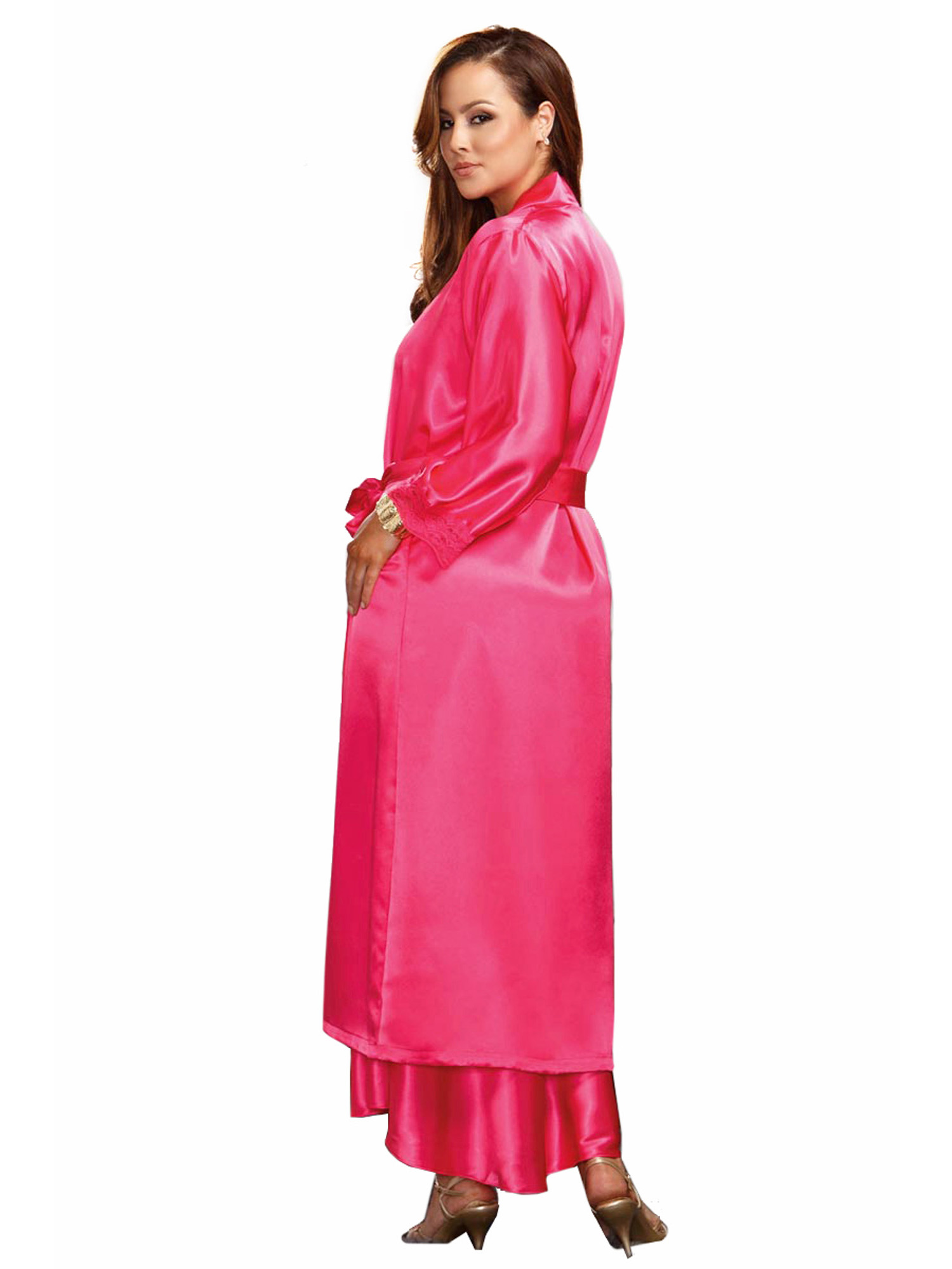 All Listings Plus Size Robes for Women Plus size robes for women are the perfect loungewear accessory. Worn over a nightgown or pajama set, Belk’s collection of robes is comfortable and cozy.